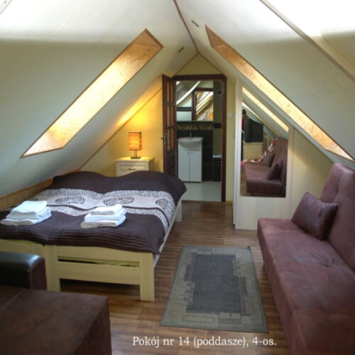 Pokój 4-osobowy na poddaszu