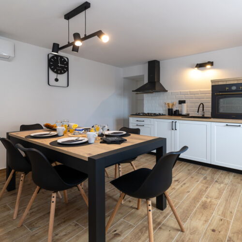 Whole House Holiday Home for 6 Persons