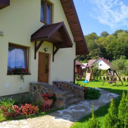 Pokój 2-osobowy w suterenie na parterze