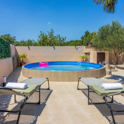 Whole House Air Conditioned Holiday Home for 4 Persons