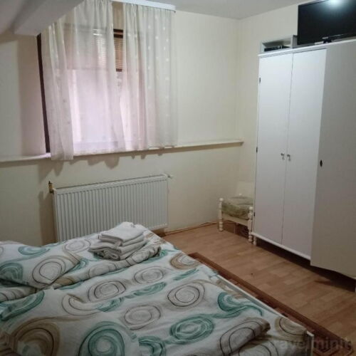 Pokój 2-osobowy na poddaszu Z wejsciem z korytarza z własną łazienką