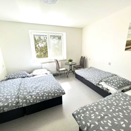 Komfort Pokoj se sprchou pro 4 os.