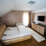 Deluxe Premium Pokoj s manželskou postelí (s možností přistýlky)