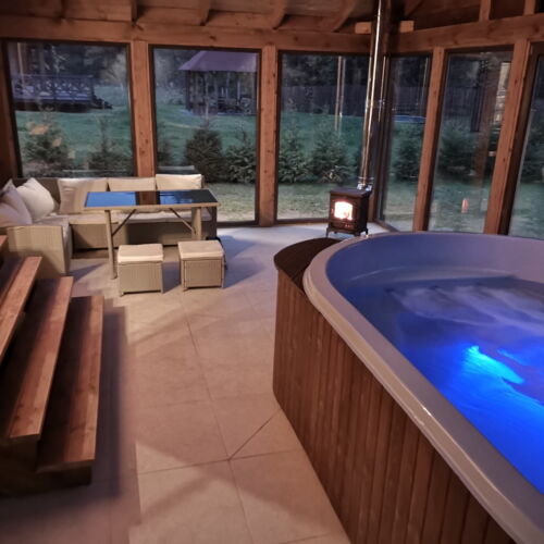 Casa de vacanta deluxe cu aer conditionat pentru 6 pers. (se inchirieaza doar integral) (se poate solicita pat suplimentar)