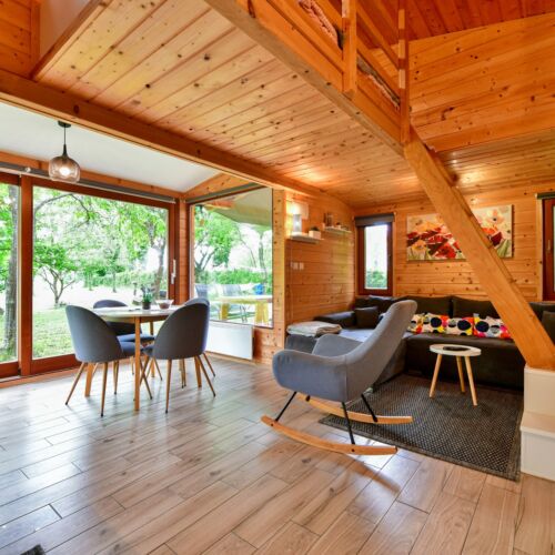 Apartament 4-osobowy z klimatyzacją z tarasem z 2 pomieszczeniami sypialnianymi K-21794