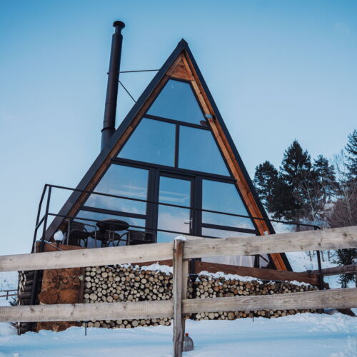 Cabană romantică întreaga unitate pentru 2 pers. (se inchirieaza doar integral)