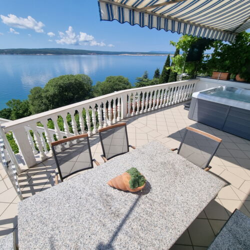 Pogled na more Klimatiziran apartman za 4 osoba(e) sa 2 spavaće(om) sobe(om)