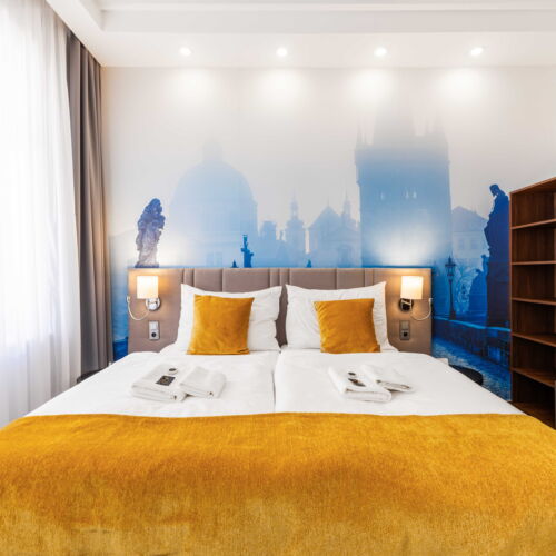 Camera cvadrupla king