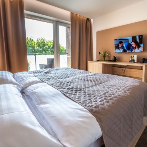 Camera dubla superior cu balcon (se poate solicita pat suplimentar)