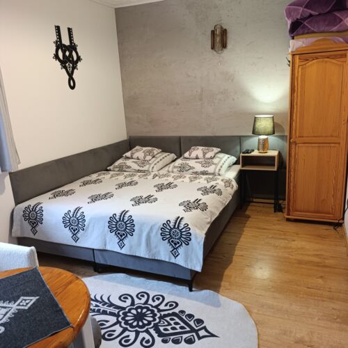 Pokój 3-osobowy z widokiem na góry z widokiem na ogród