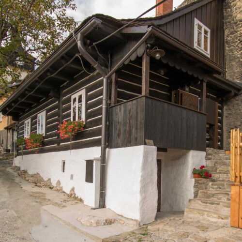 Chalupa cu duș cu chicinetă proprie pentru 4 pers. (se inchirieaza doar integral) (se poate solicita pat suplimentar)