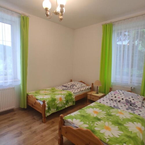 Camera twin la etaj cu baie