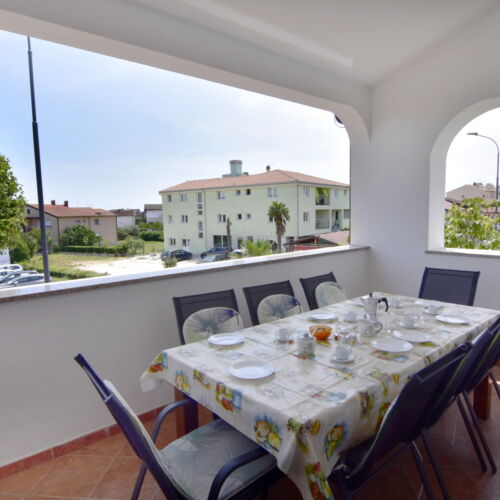 Emeleti balkonos 8 fős apartman 3 hálótérrel