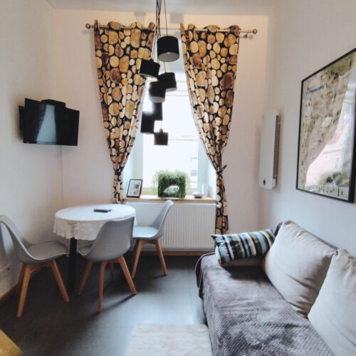 Apartament 4-osobowy z antresolą z łazienką