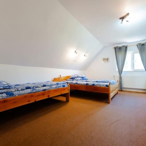 Camera tripla cu baie