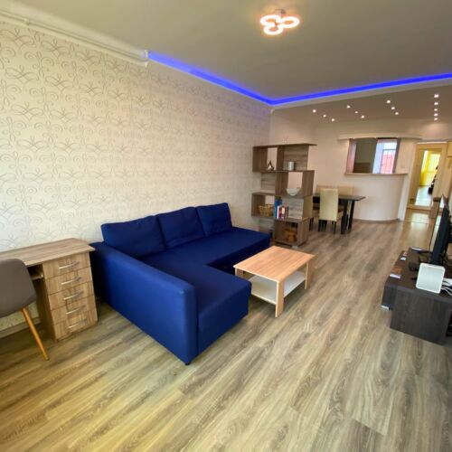 Apartament cu aer condiționat cu vedere spre oraș pentru 5 pers. (se inchirieaza doar integral)