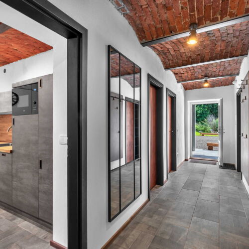 Apartman se sprchou s privátní koupelnou mimo apartmán pro 4 os. (s možností přistýlky)