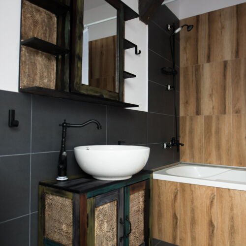 Camera dubla superior (se poate solicita pat suplimentar)