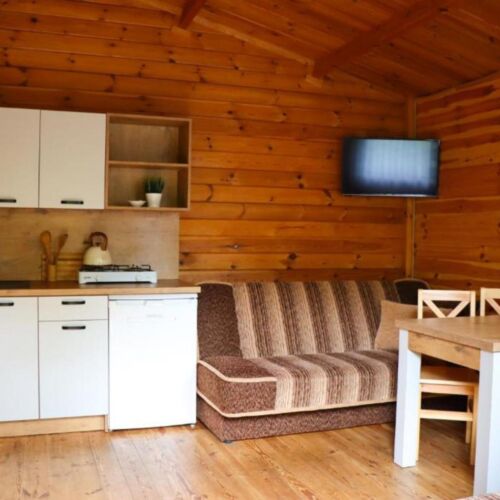 Casă de vară pentru 6 pers. (se inchirieaza doar integral)