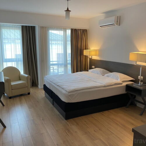 Camera dubla lux cu balcon