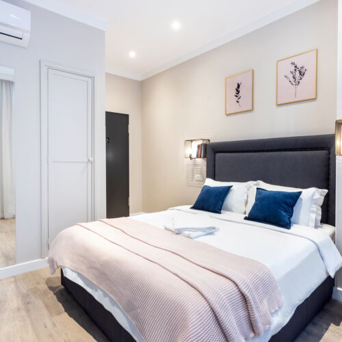 Camera dubla studio queen