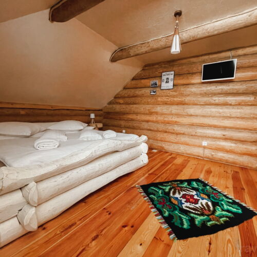 Cabană cu terasă cu chicinetă comună pentru 9 pers. (se inchirieaza doar integral)