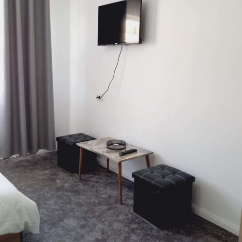 Camera dubla la etaj cu balcon