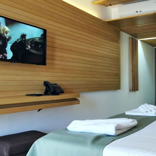 Pokoj s manželskou postelí