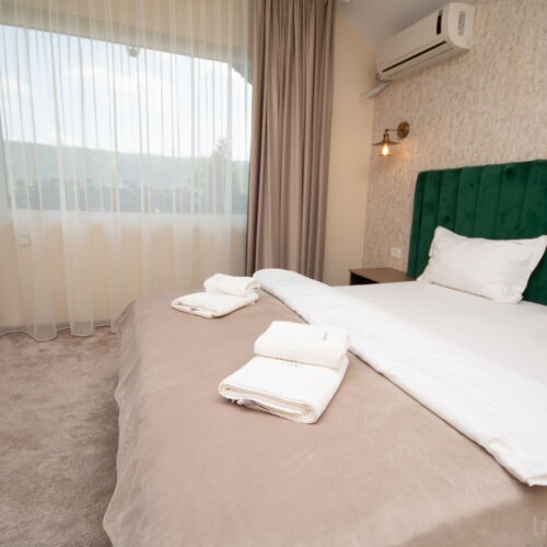 Camera dubla standard cu balcon