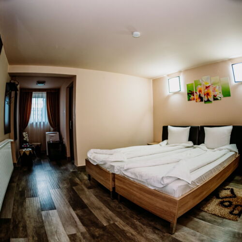 Camera dubla cu baie