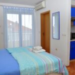 Apartament cu aer condiționat cu vedere spre mare cu 1 camera pentru 3 pers. AS-14667-c