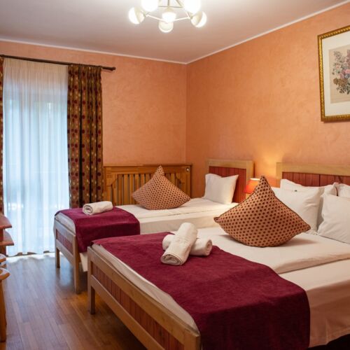 Family Pokoj s balkónem pro 3 os.