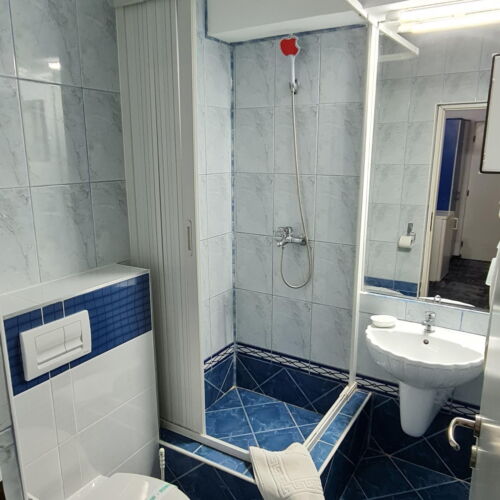 Camera dubla la etaj cu balcon