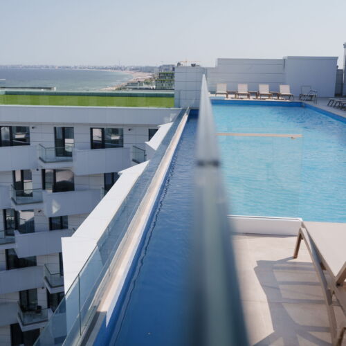 Camera dubla studio queen (se poate solicita pat suplimentar)