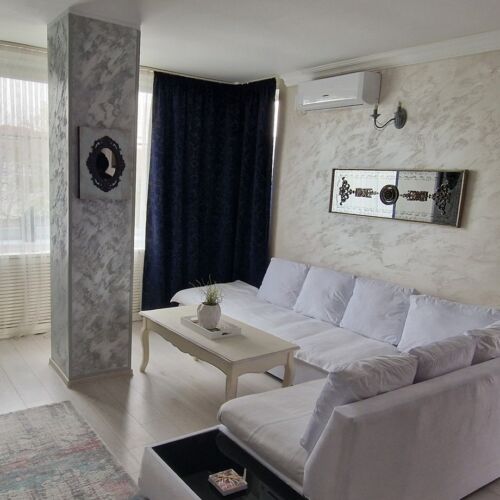 Apartament cu balcon cu aer condiționat cu 2 camere pentru 4 pers.