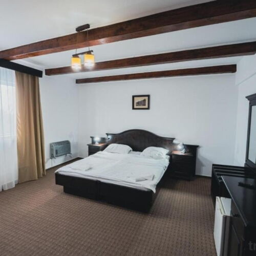 Economy  Pokoj s manželskou postelí