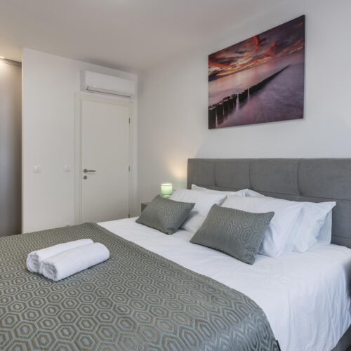 Apartament pentru 4 pers. (se inchirieaza doar integral)