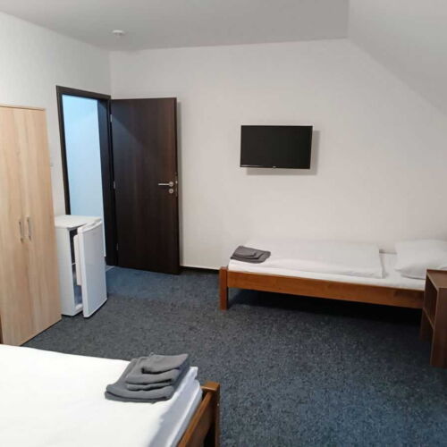 Pokoj se sprchou  pro 4 os.