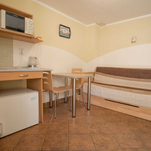 Apartment für 4 Personen mit Dusche und Eigner Küche