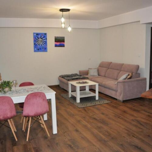 Apartament 4-osobowy z 2 pomieszczeniami sypialnianymi