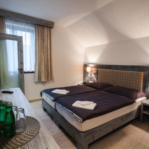 Pokój 2-osobowy Standard z prysznicem