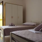 Apartament 8-osobowy na piętrze Economy z 4 pomieszczeniami sypialnianymi