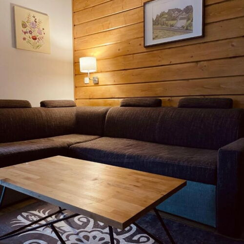 Apartament pentru 8 pers. (se inchirieaza doar integral)