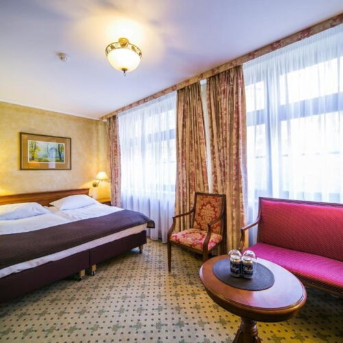 Forest View Twin Room