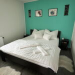 Upstairs Lux 2-Room Apartment for 4 Persons