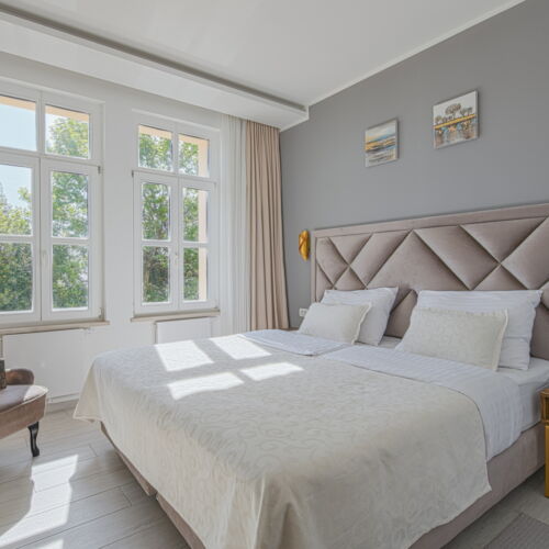 Deluxe Upstairs Twin Room