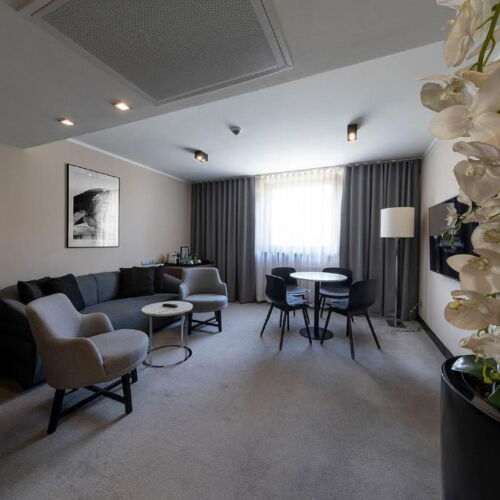 Apartament pentru 2 pers. (se inchirieaza doar integral)