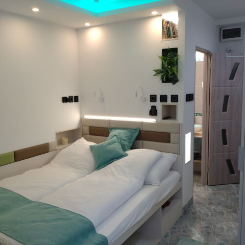 Garden View Ground Floor Apartment for 2 Persons
