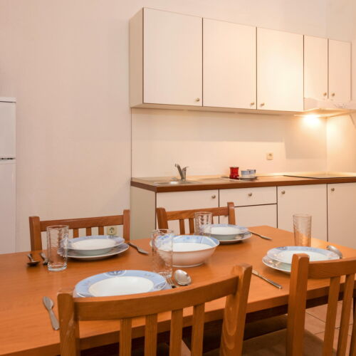 Apartament pentru 5 pers. (se inchirieaza doar integral)