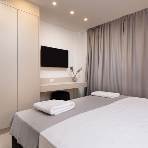 Apartament pentru 5 pers. (se inchirieaza doar integral)